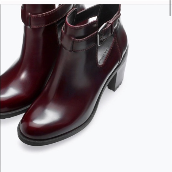 Zara Shoes - Zara maroon track sole lug boot.